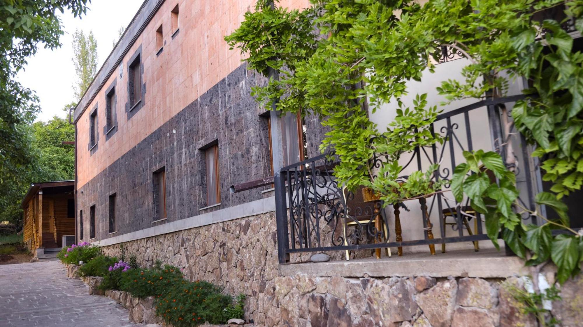 Old Byurakan Gouest House Dış mekan fotoğraf